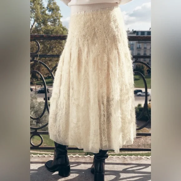 ZARA SEQUIN EMBROIDERED SKIRT - S - Picture 3 of 11